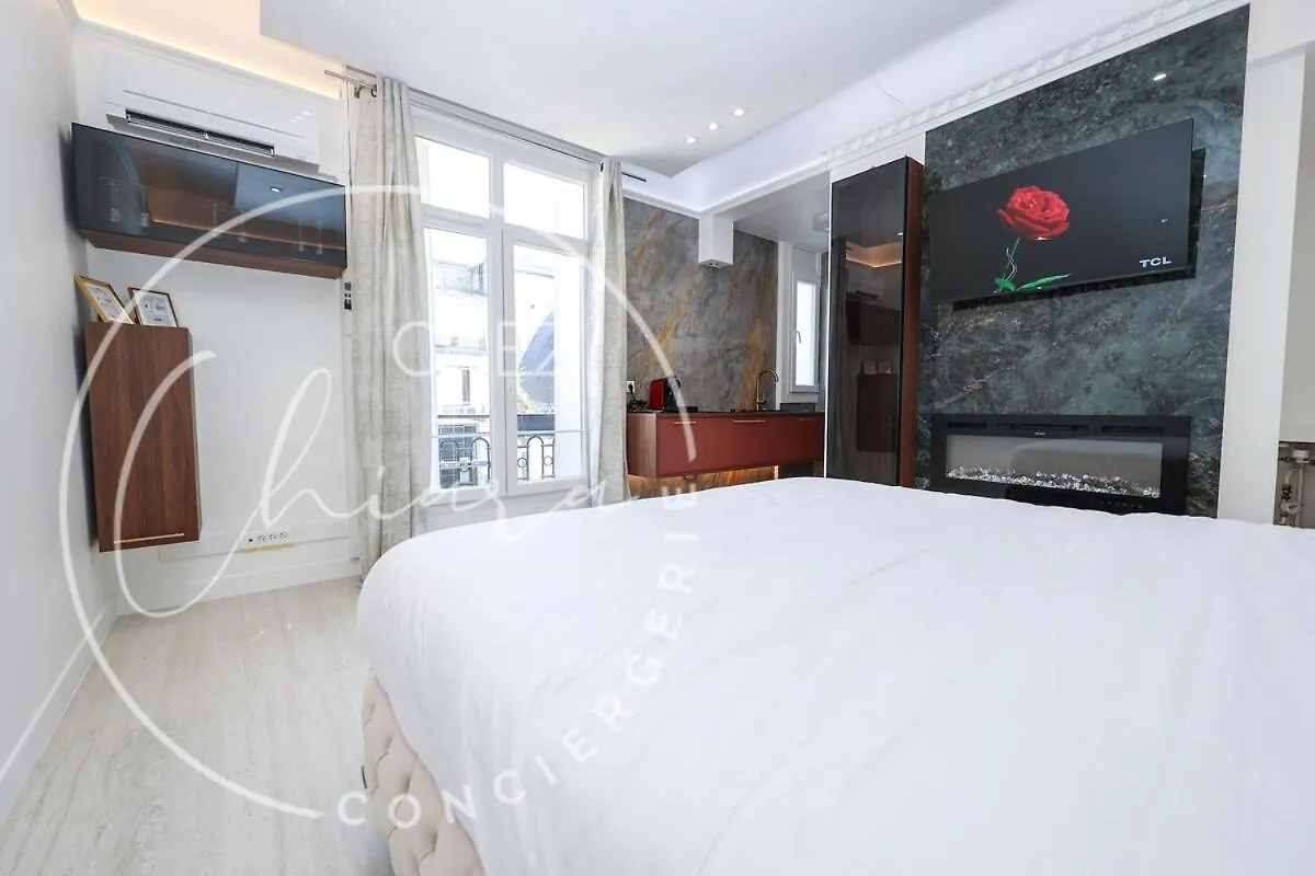 Your Suite Champs Elysees Calm And Stylish Paris
