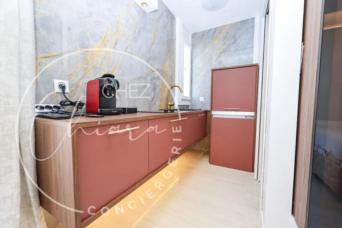 Your Suite Champs Elysees Calm And Stylish París Francia