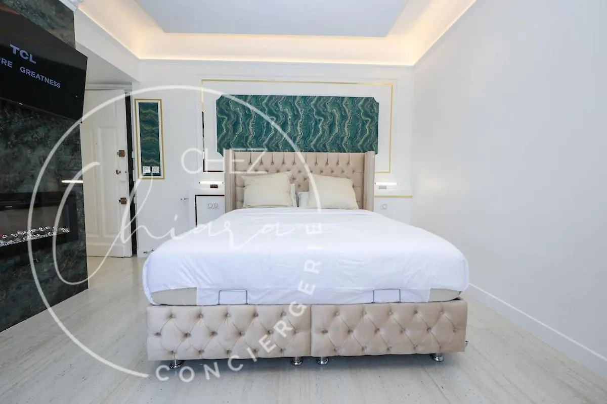 Apartment Your Suite Champs Elysees Calm And Stylish Paris France